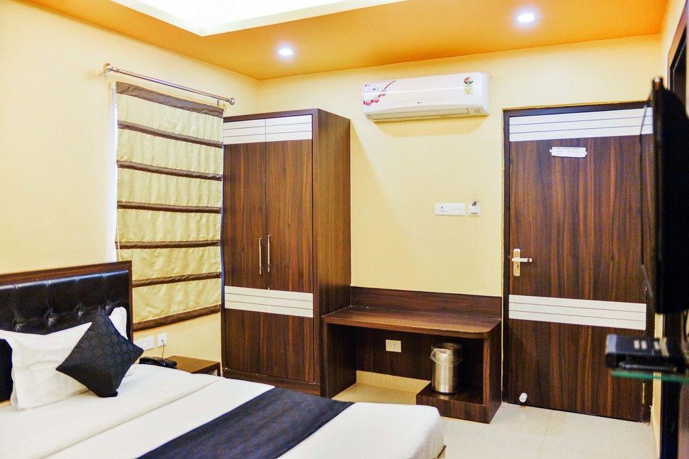 Hotel Janki International By Keymagics Varanasi Exterior photo